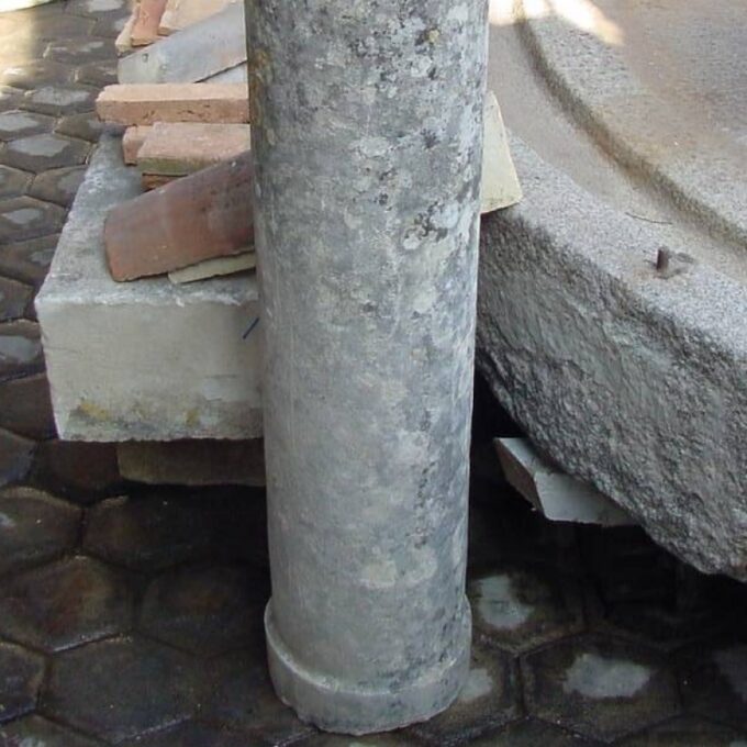 18th C. Columns - Image 3