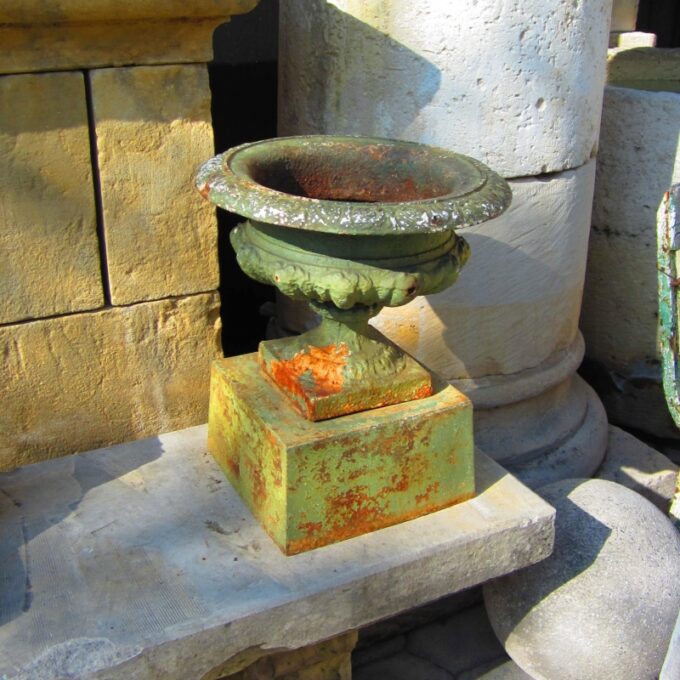 A Beautiful air Of Cast Iron Jardinieres - Image 4