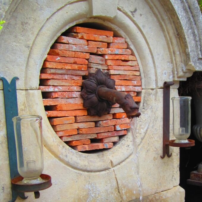 Cast Iron Spout With Escutcheon