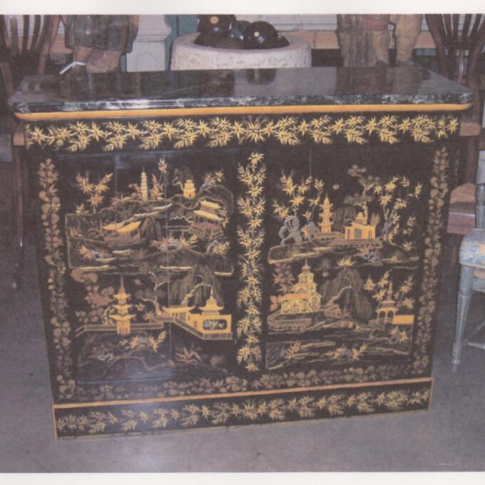 A very good early Victorian Black and Gilt Japanese Side Cabinet - Image 3