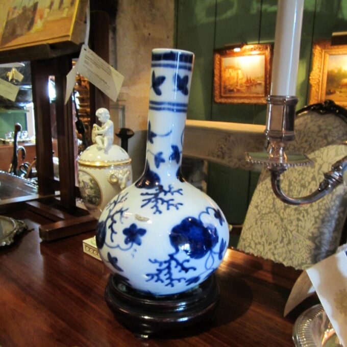 Early 19th Century French Porcelain Vase - Image 2