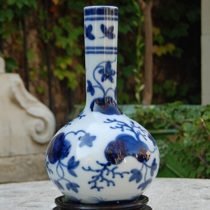Early 19th Century French Porcelain Vase - Image 3
