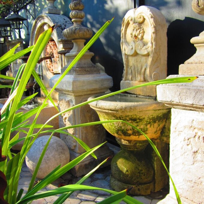 Fontaine Au Lion with an Auxoise Basin
