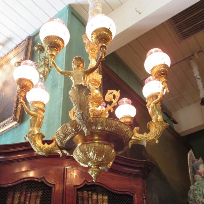A Beautiful 19th Century Napoleon III Gilt Metal Chandelier - Image 3