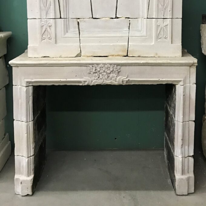 17th C Louis XIV Hand Carved Stone Chateau Fireplace Mantle surround Los Angeles - Image 4