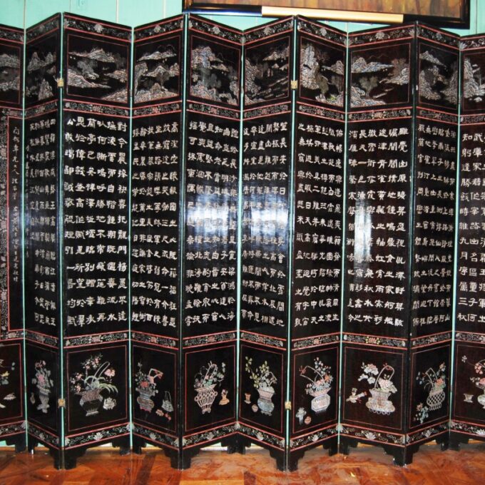 Exquisite 18th Century Kang-hsi Dynasty Coromandel 12 Panel Screen - Image 3