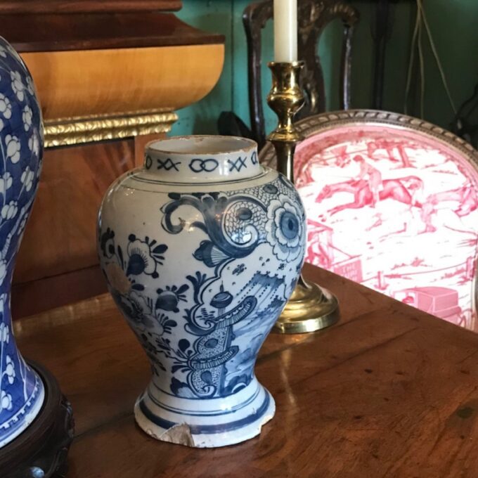 18th Century Delft Pottery Blue and White Vase / Jar - Image 2