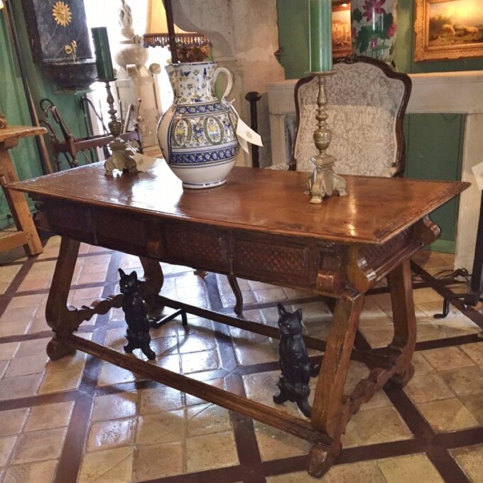 18th Century Carved Walnut Baroque Table spanish Desk - Image 2