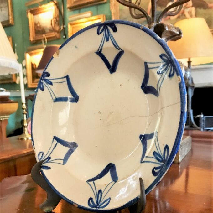 18th C. Vide poche Faience Plate Bowl Toledo on Stand Decorative Antique Object - Image 2