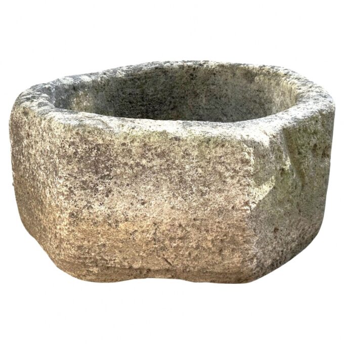 Hand Carved Stone Wellhead center Fountain Basin Antique Fire Pit planter LA CA