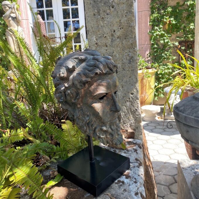 Mounted Sculpture Bust in Bronze on Base Bibelot Decorative Object Center piece - Image 2