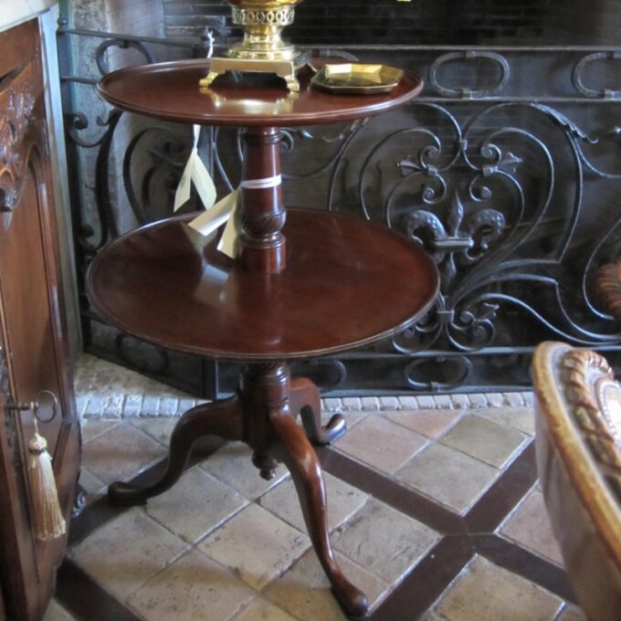 18th C. George III Dumbwaiter - Image 3