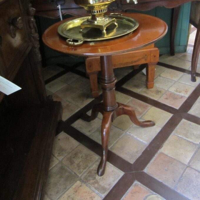 18th Century Queen Anne Tripod Table - Image 3