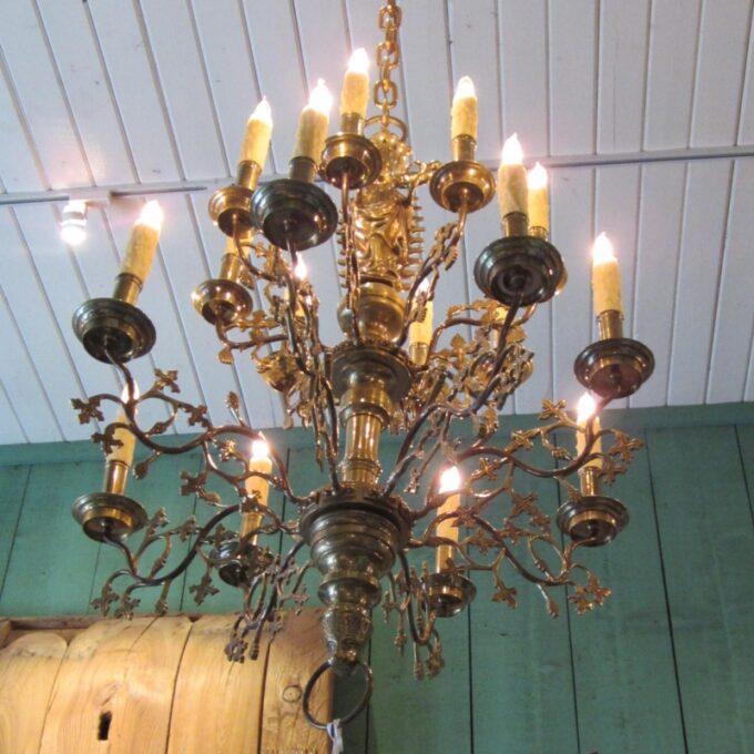 Early 18th Century Dutch 16 Light Chandelier