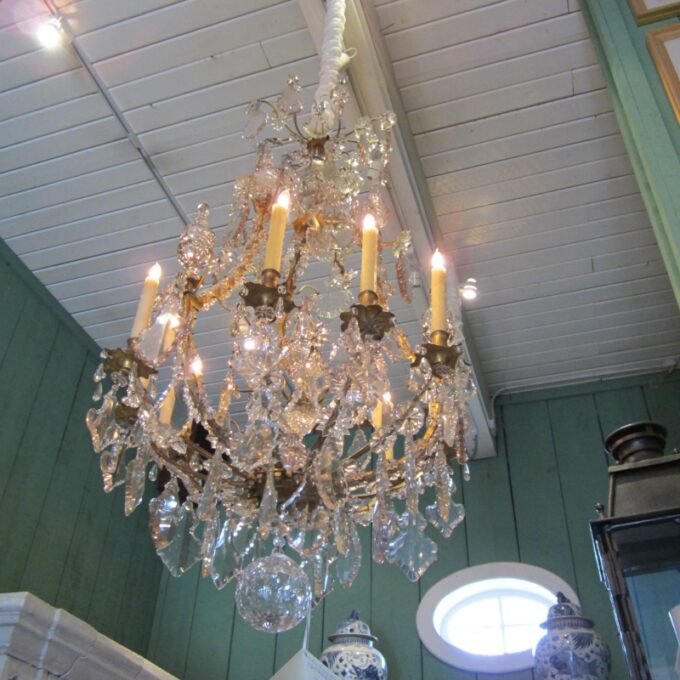 An Exquisite Gilded Bronze Baccarat Chandelier