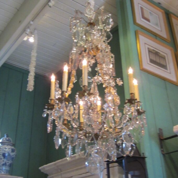 An Exquisite Gilded Bronze Baccarat Chandelier - Image 3
